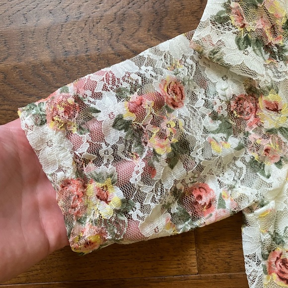 Floral Lace Summer Dress 🌸 - Picture 3 of 6